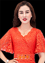 杨  芳
